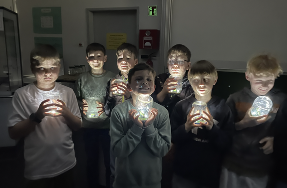 Solarlampen bauen – Workshop der MINT-Gruppe