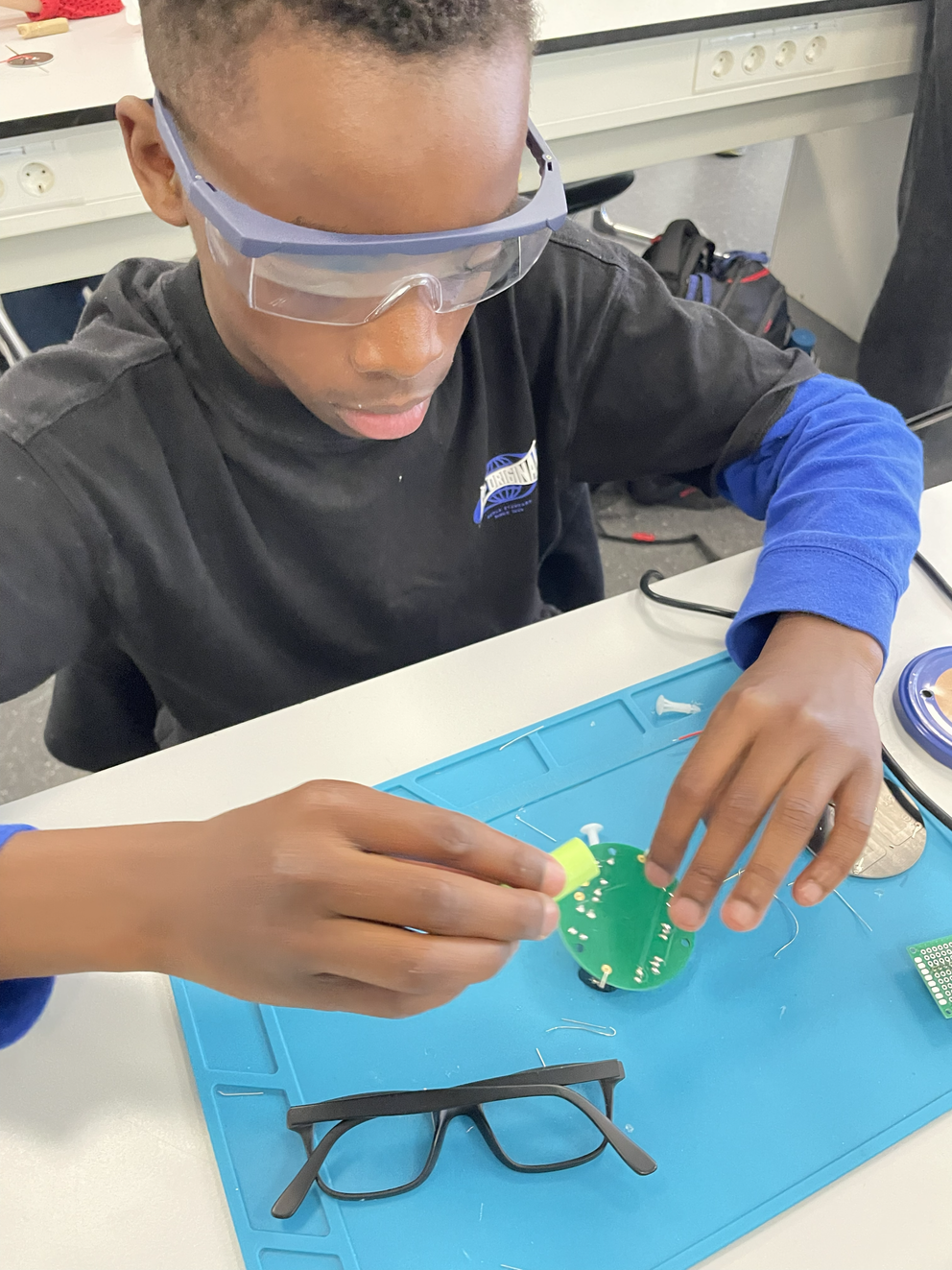 Solarlampen bauen – Workshop der MINT-Gruppe